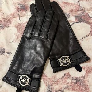 Michael kors leather gloves